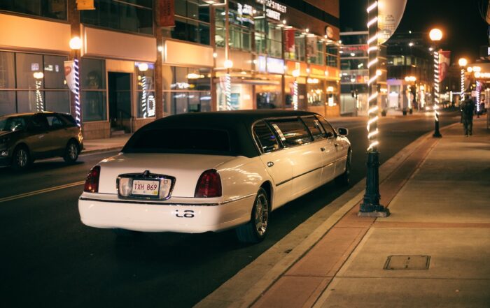 The Ultimate Guide To Luxury Transportation: Experience Excellence With Larry's Limos